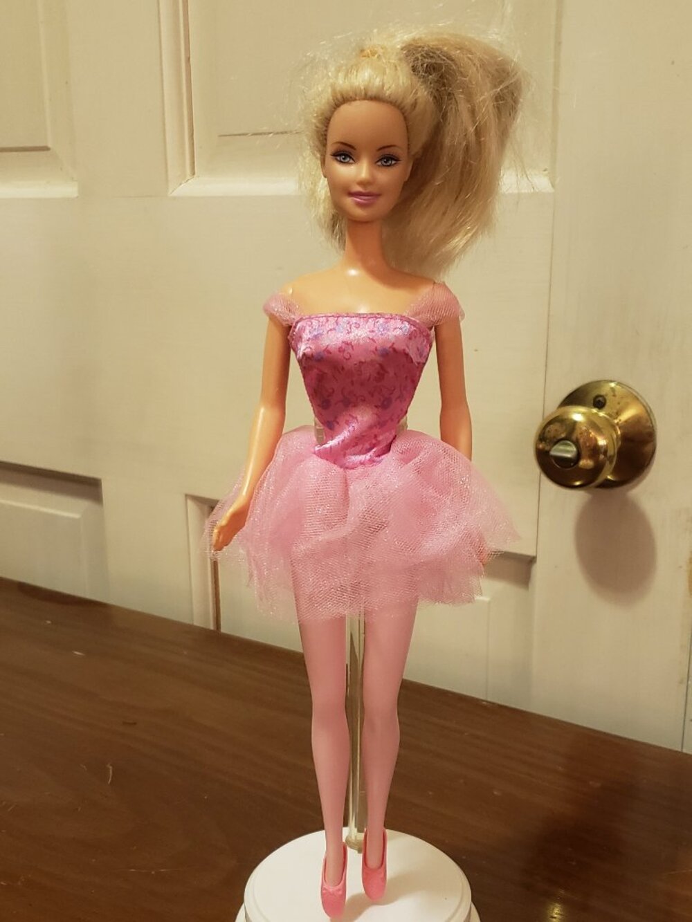 Ballerina Dancer Barbie with pink legs